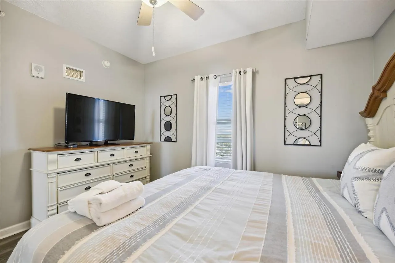 Seychelles Resort Condominium #1904 By Book That Condo Panama City Beach Holiday home