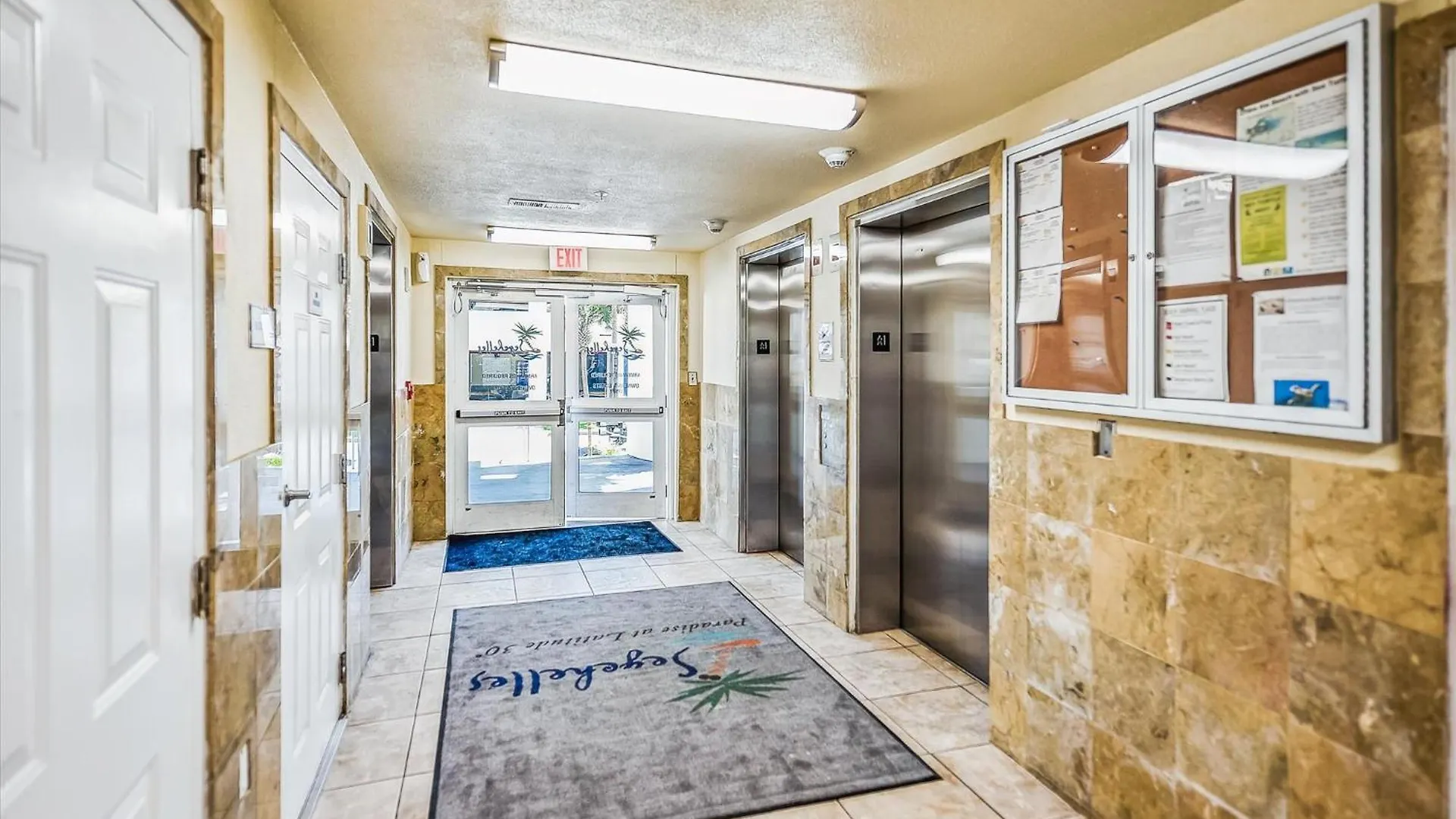 Seychelles Resort Condominium #1904 By Book That Condo Panama City Beach Holiday home